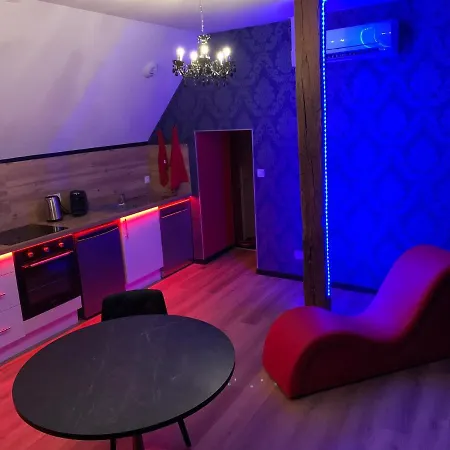 Avec Jacuzzi Prive Apartment *