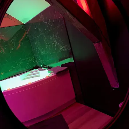 Avec Jacuzzi Prive Apartment