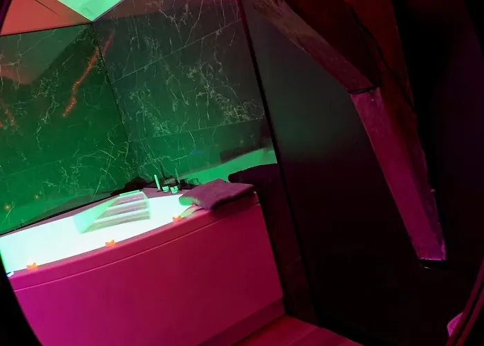 Avec Jacuzzi Prive Apartment